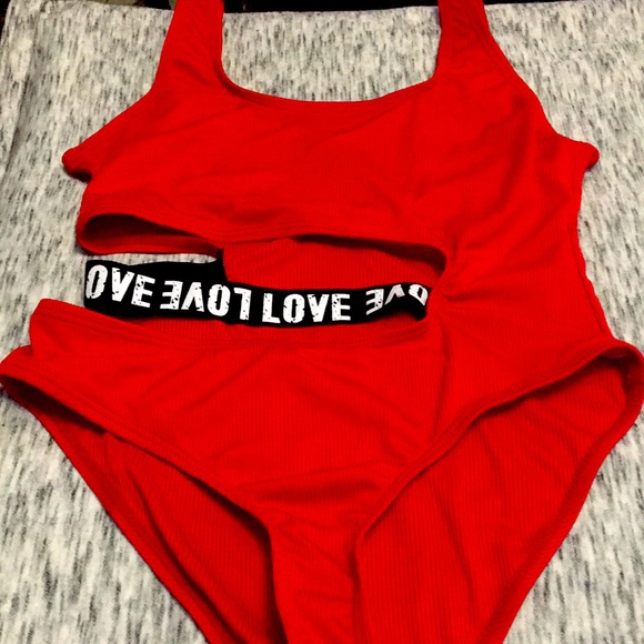 Swim suit - Picture 5 of 5